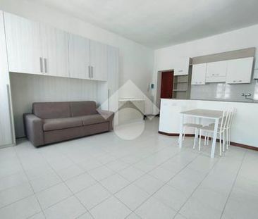 Monolocale in affitto - Photo 2