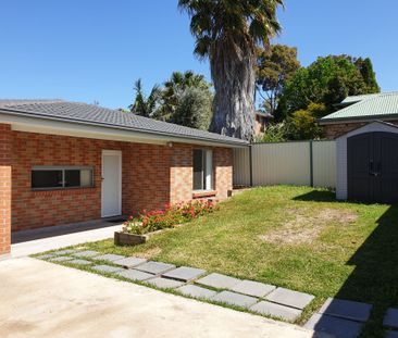 WELL-PRESENTED 2/3 BEDROOM HOUSE FOR RENT (WATER USAGE INCLUDED) - Photo 3