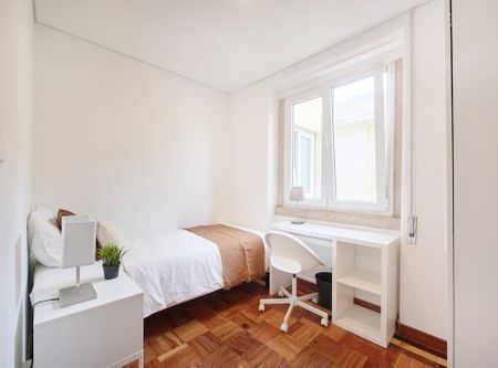 Rua Fialho de Almeida, Lisbon, Lisbon 1070 - Photo 2