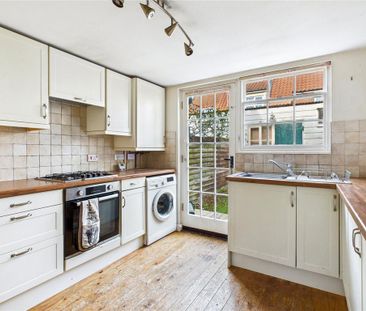 2 bedroom terraced house to rent - Photo 4