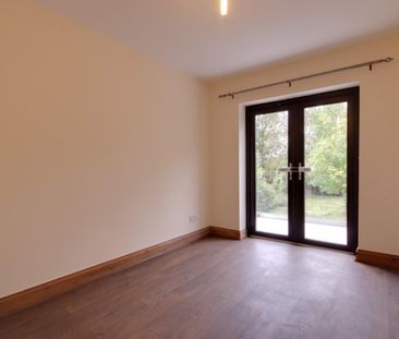 The DahliasFarleys EndElmoreGloucester - Photo 1