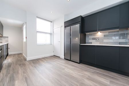 Hartley Grove, Woodhouse, Leeds - Photo 2