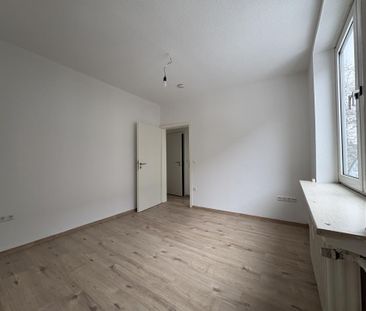 Sanierte 1-Zimmer-Wohnung in zentraler Lage mit Laminat, neuem Dusc... - Photo 6