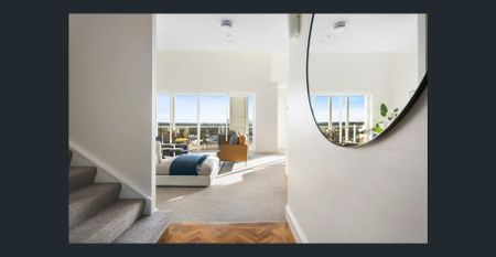 Luxury Two Storey Penthouse - Photo 5