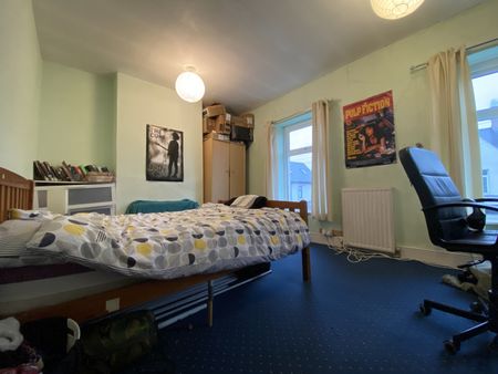 Mackintosh Place, Roath - Photo 3