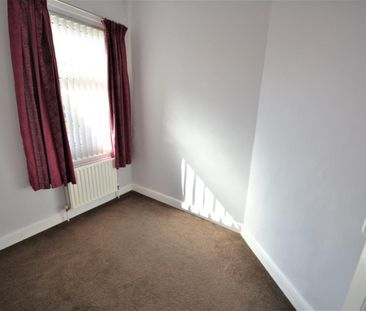 2 bedroom House To Let - Photo 2