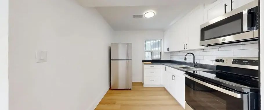 1252 Davenport Rd, Toronto, ON M6H 2G9 | 1252 Davenport Road, Toronto - Photo 1