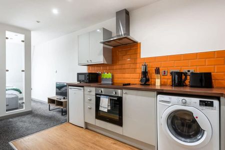 1 bedroom serviced apartment to rent - Photo 2
