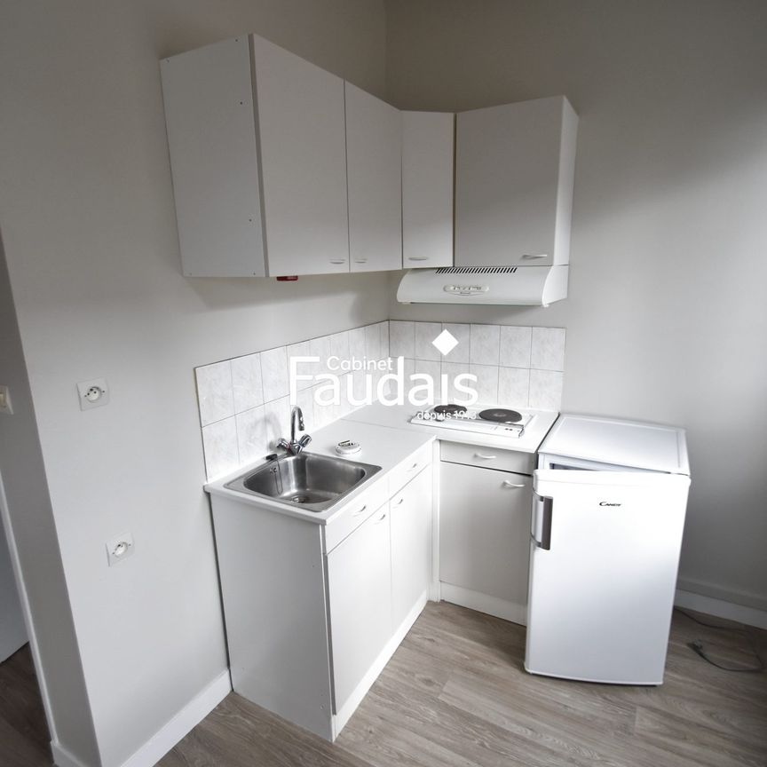 Location Appartement 1 pièce 21m² ST LO 50000 - Photo 1