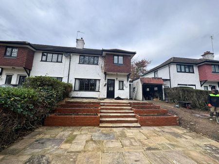 4 bedroom terraced house to rent - Photo 4