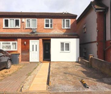 Downs Road, Luton, Bedfordshire, LU1 - Photo 6