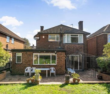 3 bedroom semi-detached house to rent - Photo 5