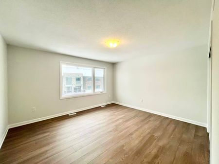 For Lease - 1120 Creekway Private, Kanata, Ontario - Photo 3