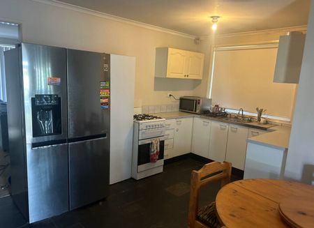 Claremont Meadows - Photo 5