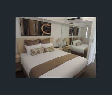 MODERN 2 BEDROOM, 2 BATH APARTMENT IN THE OAKS APARTMENTS - Photo 5