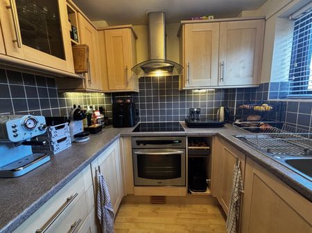 2 bedroom flat to rent - Photo 4