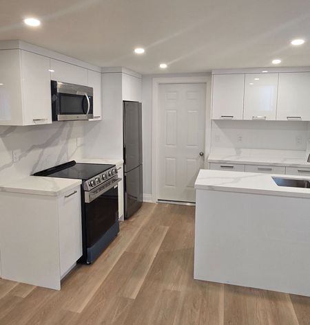 For Lease - 82 Madawaska Avenue Unit# Basement, Toronto, Ontario - Photo 4