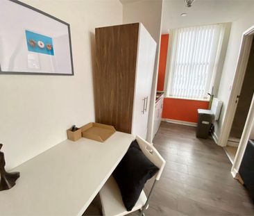 Studio to rent - Photo 6