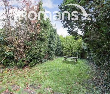 Dollis Drive, Farnham, GU9 - Photo 6