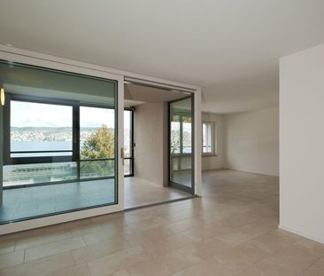 Helle 3.5-Zimmer-Wohnung mit Seeblick an der Seestrasse in Thalwil - Photo 2