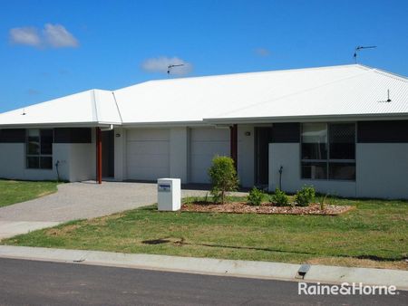 3 BEDROOM HOME RURAL VIEW - Photo 2