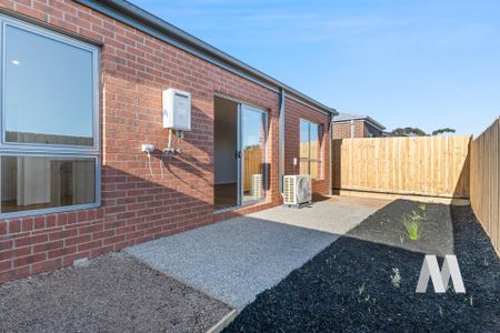 13 Monteverde Street, Armstrong Creek VIC 3217 - House For Rent | Domain - Photo 2