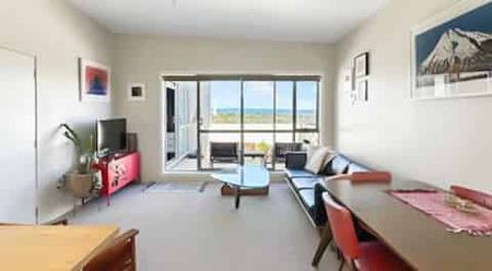 Modern apartment living in the heart of Kingsland! - Photo 3