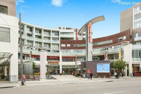 “Two Bedroom Apartment in Central Location” - Photo 3