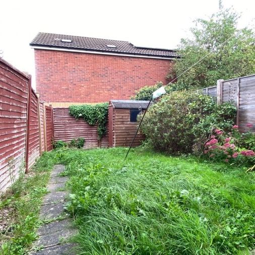 Compton Close, Taunton - Photo 1