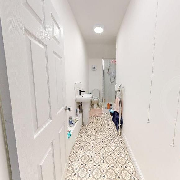 6 bedroom house to rent - Photo 1