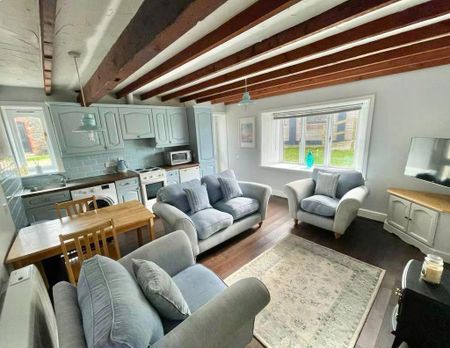 2 bedroom detached bungalow to rent - Photo 2