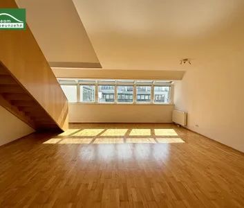 Wohnen nahe der Donau in 1200 Wien: Großzügige Wohnung inkl. Einbauküche und zwei Freiflächen! - Foto 1