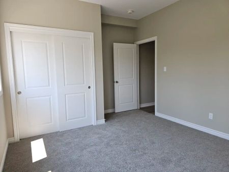 35 Superior Street — 1 - Upper - Photo 4