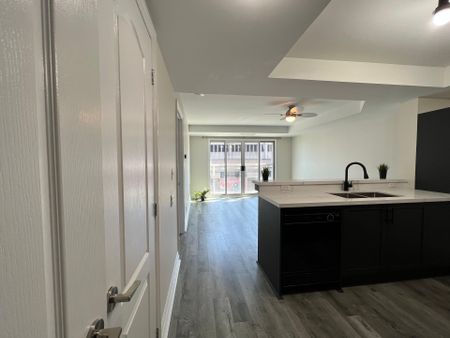 For Lease - 44 Bond Street Unit# 204, Oshawa, Ontario - Photo 3