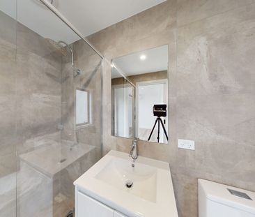 Elevated Living with Balcony Entertaining - Photo 6