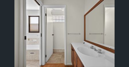 Light-Filled Family Residence in a Prime Elevated Setting - Photo 4