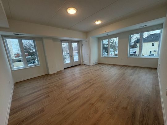 For Lease - 351 Hill Street Unit# 220, London East, Ontario - Photo 1