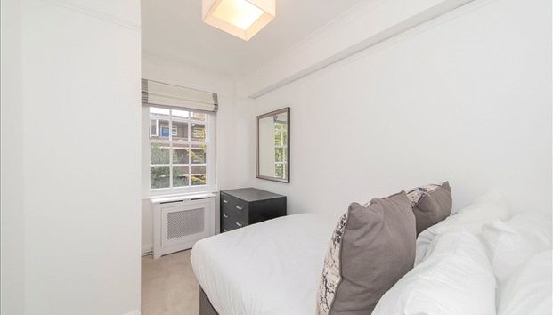 Fulham Road, London - Photo 1