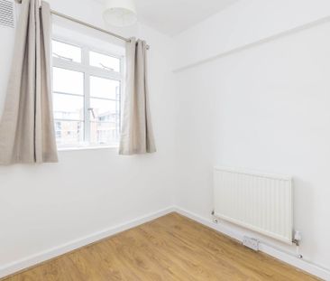 Price £2,000 pcm - Available Now - Furnished - Photo 4