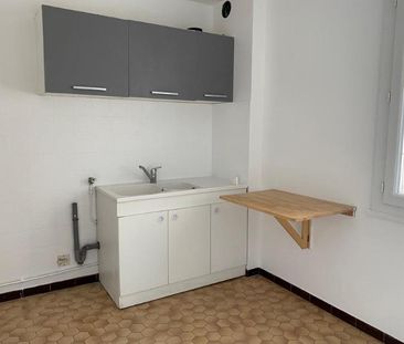 Location Appartement 3 pièces 68m² GUILHERAND GRANGES 07500 - Photo 3