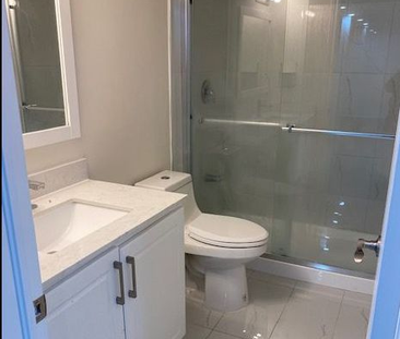 For Lease - 40 Gladstone Square, Brampton, Ontario - Photo 5