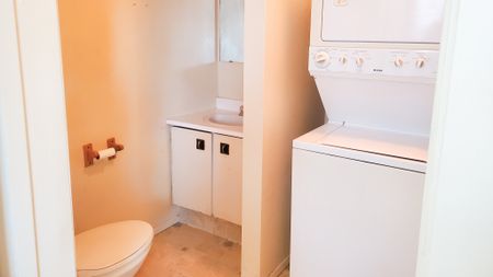 3 Bedroom Townhouse For Rent In Ogden - Photo 4