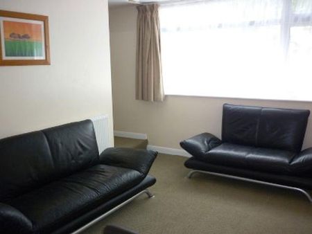2 bedroom maisonette to rent - Photo 2