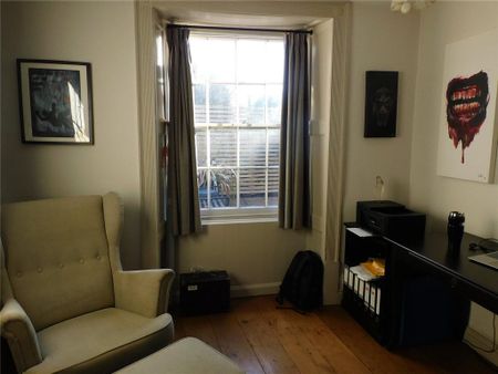 3 bedroom terraced house to rent - Photo 2