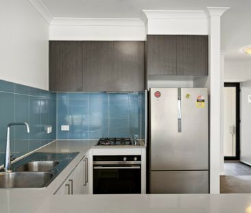 Charming Townhouse in Vibrant Harrison - Photo 6