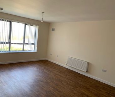 2 Bed Self Contained Flat - Photo 4