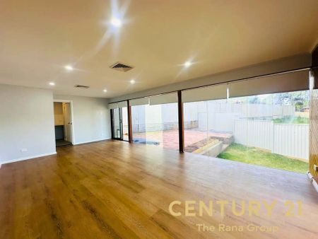 “Beautifully Renovated 3-Bedroom Home Just a Short Walk from Toongabbie Station” - Photo 3