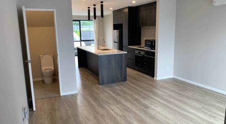 Great Location! - Photo 3