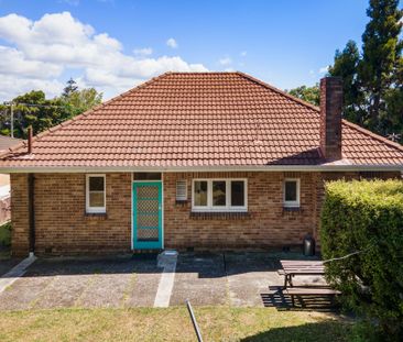 Four Bedroom, One Bathroom Home - Photo 6