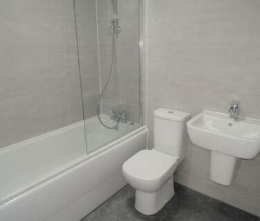 2 bedroom flat to rent - Photo 6